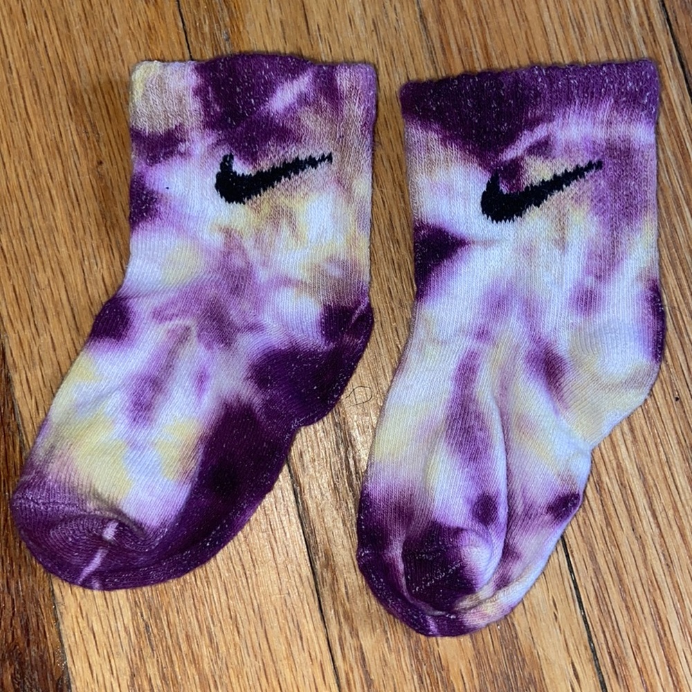 Nike Tie-Dye Toddler Socks - Picture 5 of 5